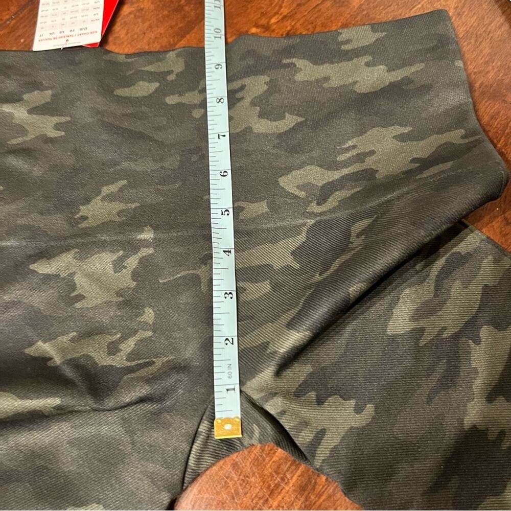 Spanx Look At Me Now Seamless Camo Leggings Size M - Picture 14 of 15